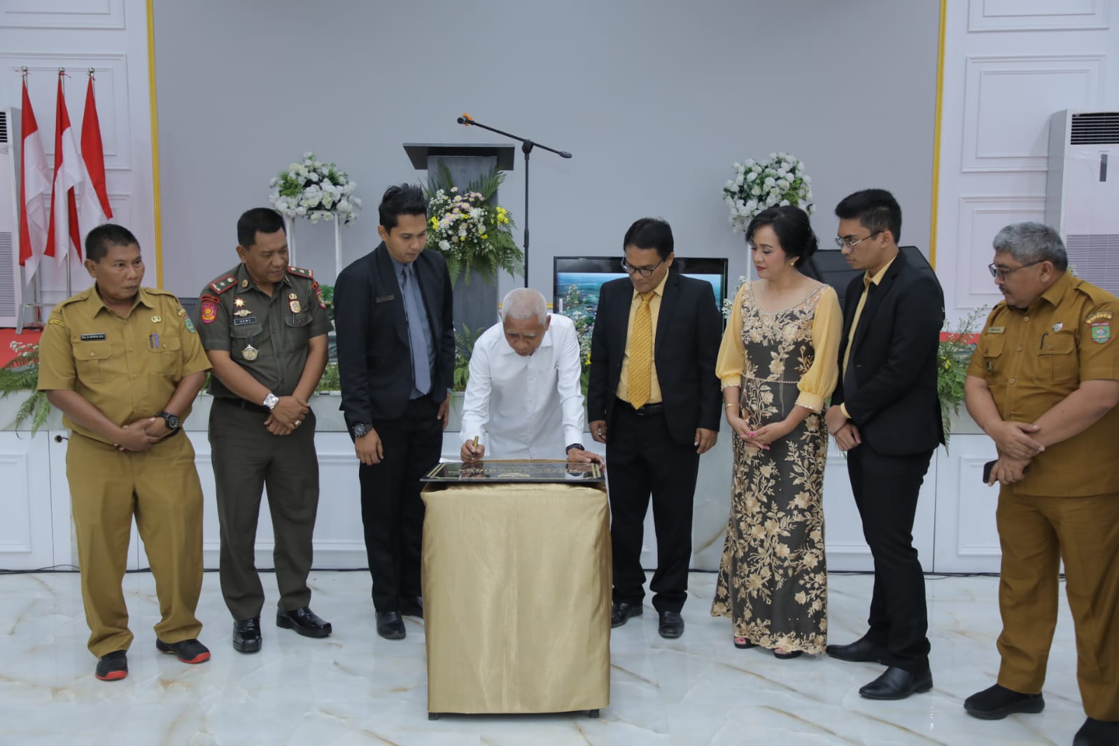 Bupati Asahan Resmikan Ballroom Hotel Antariksa