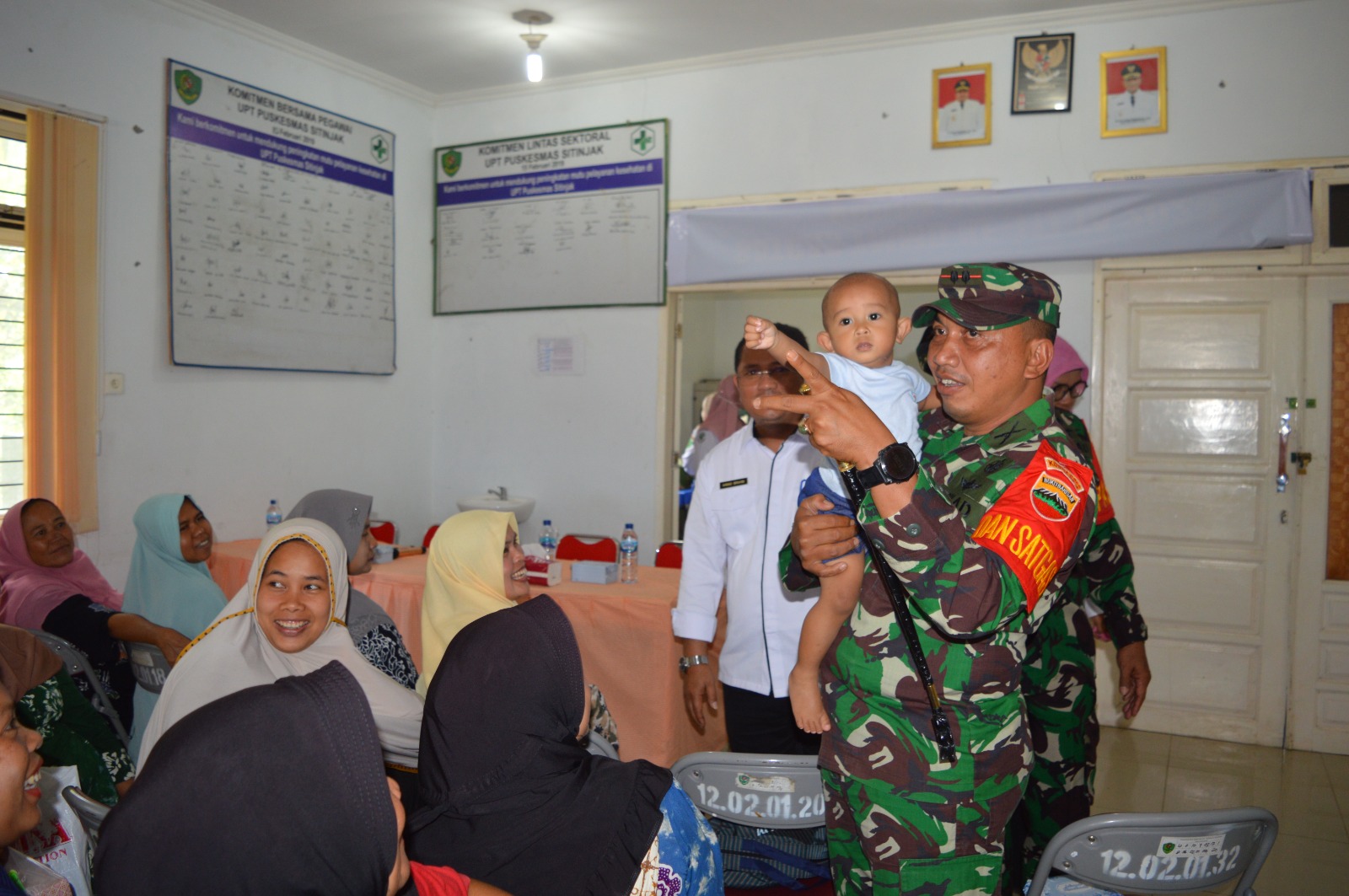 Sinergitas Pemkab Tapsel dan TNI, Dansatgas TMMD 117 Kodim 0212/TS Gelar Penyuluhan Kesehatan