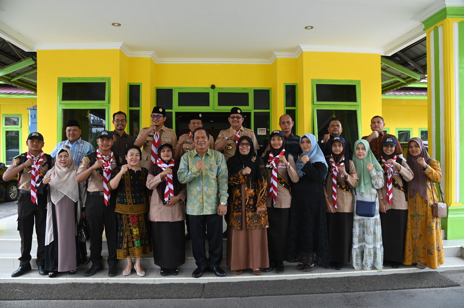 Walikota Padangsidimpuan Irsan Efendi Nasution, SH, MM melepas keberangkatan peserta World Scout Jamboree
