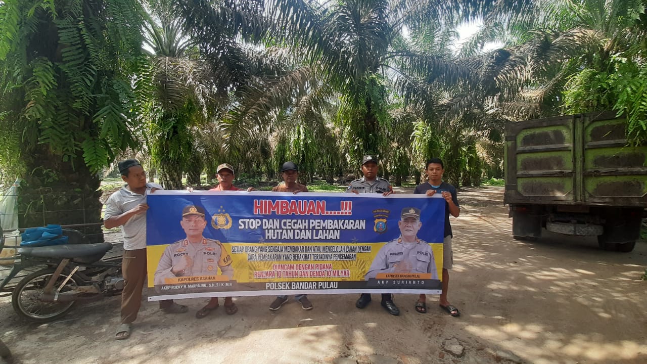 Bhabinkamtibmas Polsek Bandar Pulau Laksanakan Patroli Karhutla