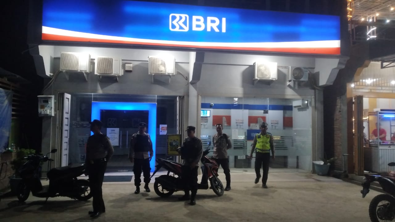 Jaga Keamanan Masyarakat, Personel Polsek Prapat Janji Patroli Blue Light