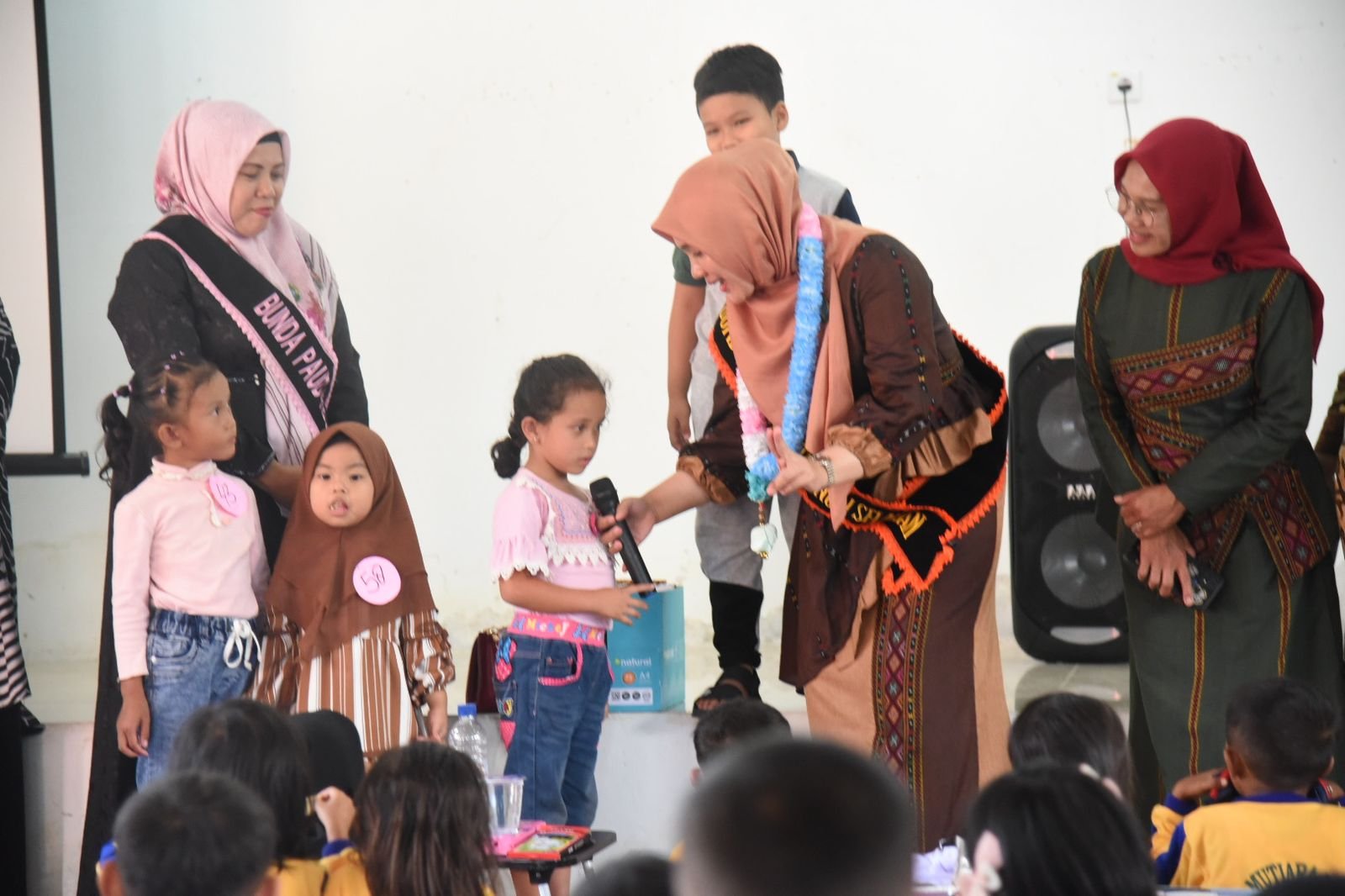 Roadshow Forum Anak, Bunda Paud Tapsel Imbau Orang Tua Ajak Anaknya Gemar Baca Buku