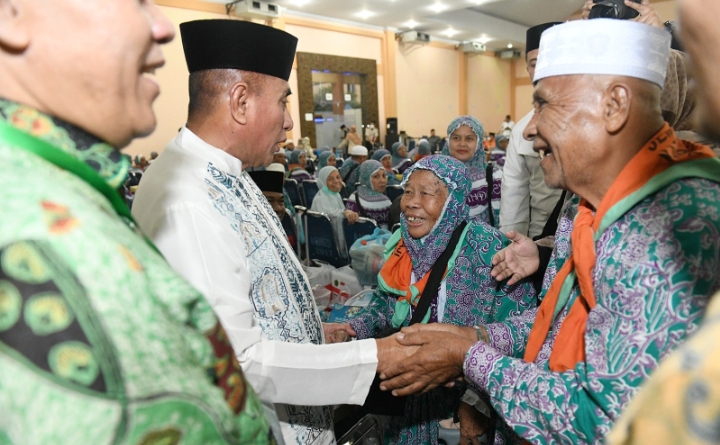 Gubernur Edy Rahmayadi Sambut Kepulangan Jemaah Haji Kloter 1 asal Sumut