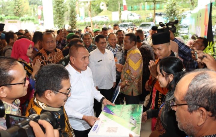 Edy Rahmayadi Bantu 20.400 Pekerja Rentan  Dapat Jaminan Sosial Ketenagakerjaan,  TargetkanÂ  Pemulung, Buruh Bangunan Hingga Tukang Becak