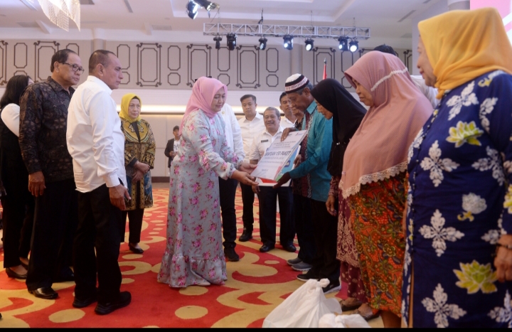 Edy Rahmayadi Berkomitmen Terus Perhatikan Lansia di Sumut