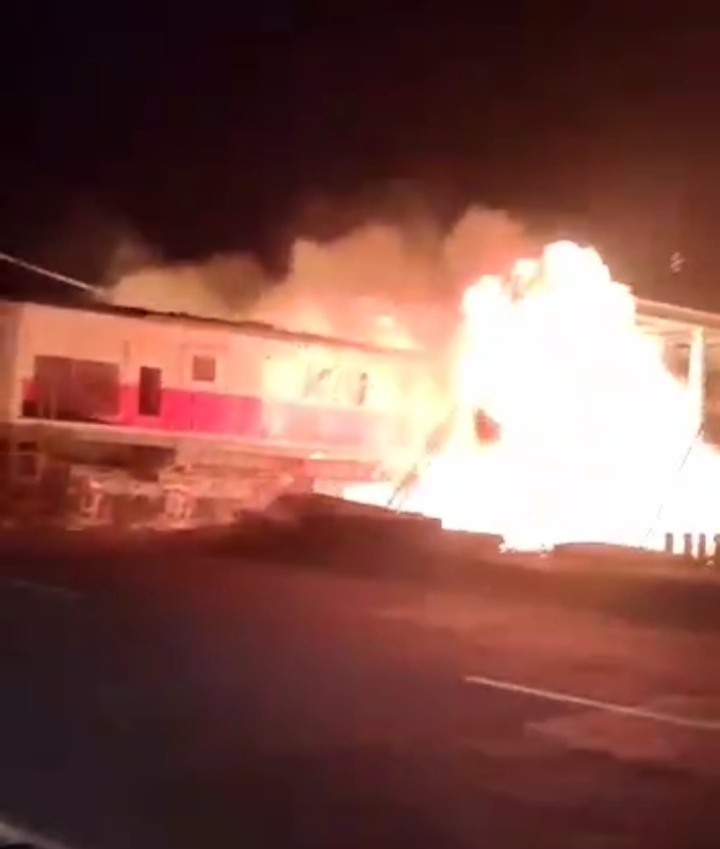 Insiden Kereta Api Tabrak Kontainer di Semarang, Ini Yang Terjadi