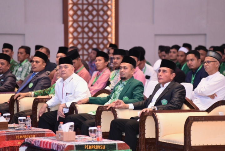 Hadiri Seminar â€˜Spirit Hijrah Membangun Sumutâ€™, *Edy Rahmayadi Sampaikan Pentingnya Kejujuran dan Kasih Sayang*