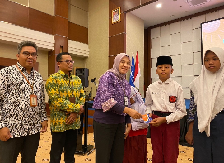 387 Pelajar dan Mahasiswa di Sumut Terima Beasiswa UPZ PT Bank Sumut
