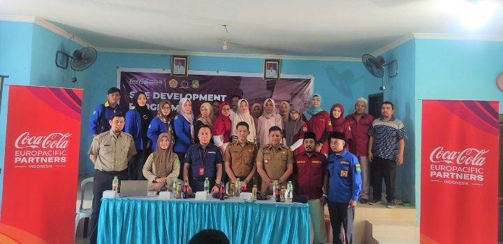 Dorong Kemajuan UKM di Kelurahan Besar, CCEP Indonesia bersama Karang Taruna dan LPM Lakukan Pendampingan Terkait Pemasaran, Inovasi, Perizinan dan Perpajakan Seri Kedua dan Ketiga