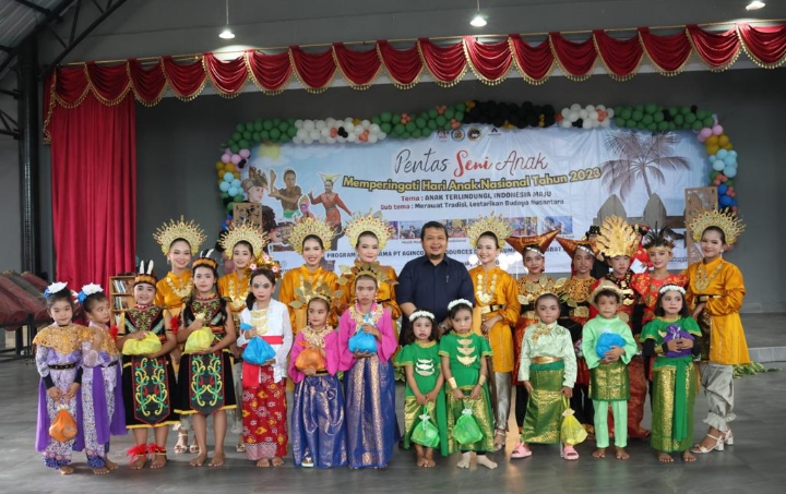 Bupati Dolly Pasaribu dan Bunda PAUD Peringati HAN Bersama Ratusan Anak Tapsel