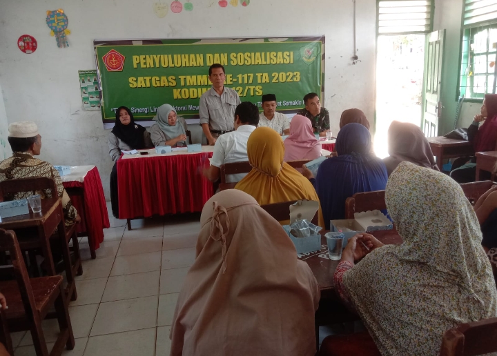Satgas TMMD ke-117 Kodim 0212/TS Kolaborasi dengan Dinas Lingkungan Hidup Berikan Penyuluhan STBM