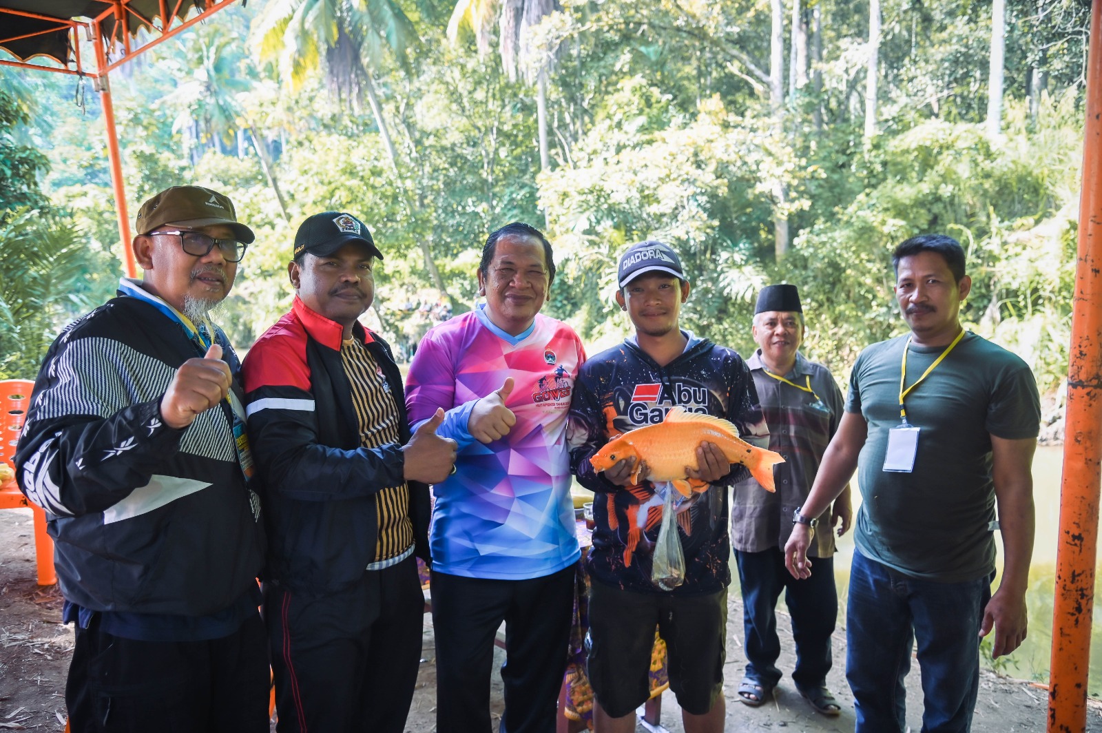 Walikota membuka lubuk larangan di Kelurahan Ujung Padang