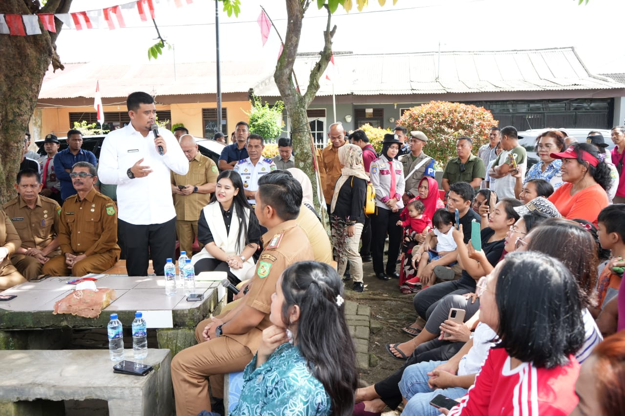 Bertemu Langsung Dengan Wali Kota Medan, Masyarakat Minta Adanya Penambahan Lampu Penerangan Dijalan Tembakau 17