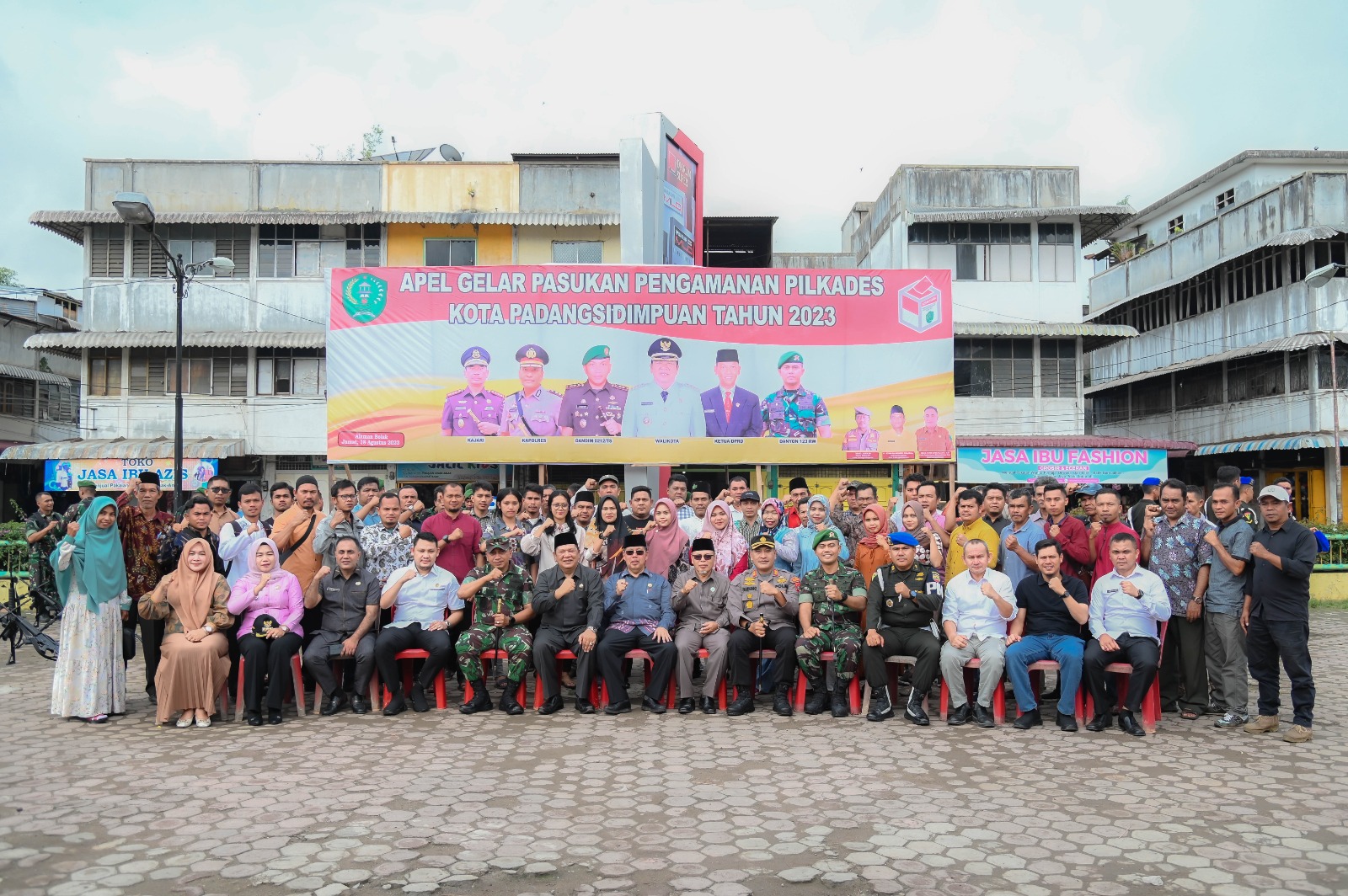 Walikota Padangsidimpuan, Irsan Efendi Nasution Irup  apel gelar pasukan pengamanan  Pilkades serentak