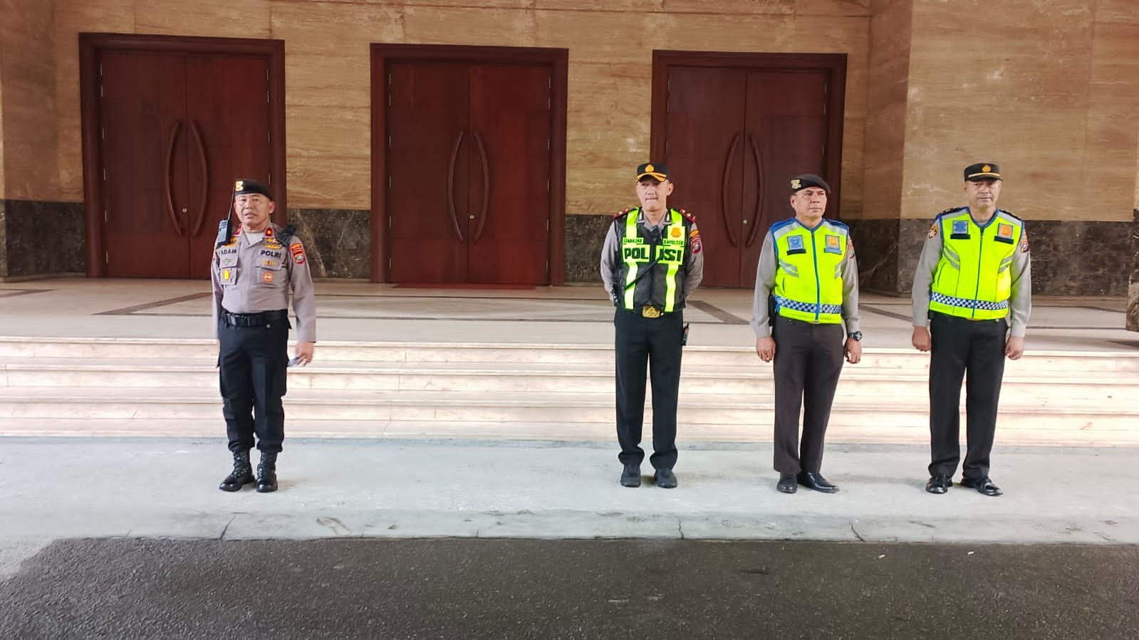 Kasat Samapta Restabes Medan Pimpin Apel Kesiapan Kedatangan RI 1