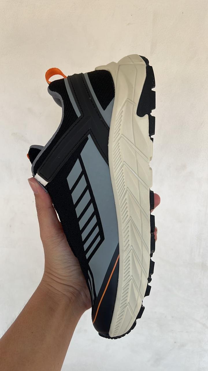 Cerita di Balik Sepatu Kanky, Produk UMKM yang Didisain Langsung Bobby Nasution dan Anak Muda Kota Medan