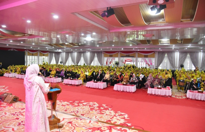 Nawal Ajak Ibu-ibu PWM Terlibat Selesaikan Permasalahan Sosial di Lingkungannya