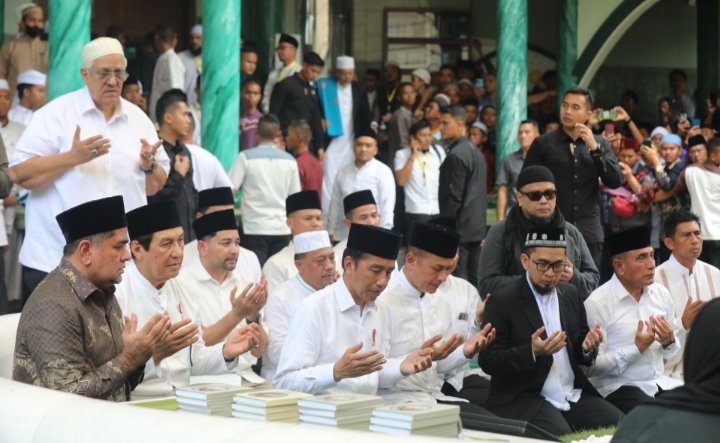 Jokowi, Edy Rahmayadi, Adi Hidayat dan Ribuan Masyarakat Hadiri Haul H Anif Musa Rajekshah: Semoga Kisah Almarhum Tetap Jadi Inspirasi