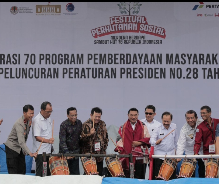 Kado HUT RI ke-78, PLN Gulirkan 17 Program Pemberdayaan Masyarakat Perhutanan Sosial bersama Kementerian