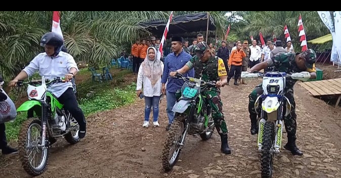 Ketua DPRD Tapsel Sambut dan Dampingi Tim Wasev Mabes TNI Tinjau Lokasi TMMD 117, Abdul Basith : Dalam Waktu Tersisa TMMD ke 117 dapat dirasakan Masyarakat