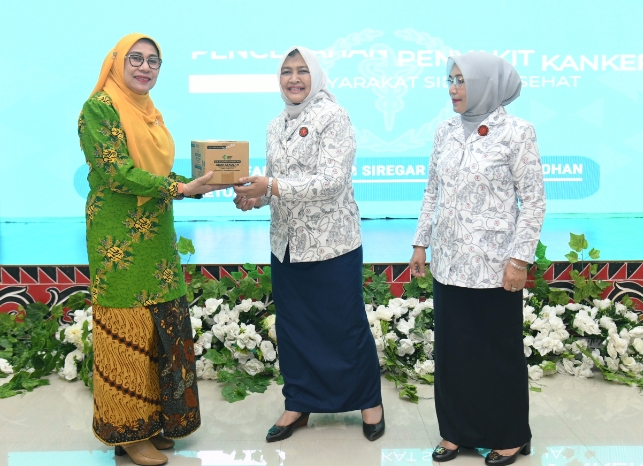 Sosialisasi Pencegahan Kanker, Nawal Lubis Dorong Ibu-Ibu Jadi Agen Edukasi di Lingkungannya