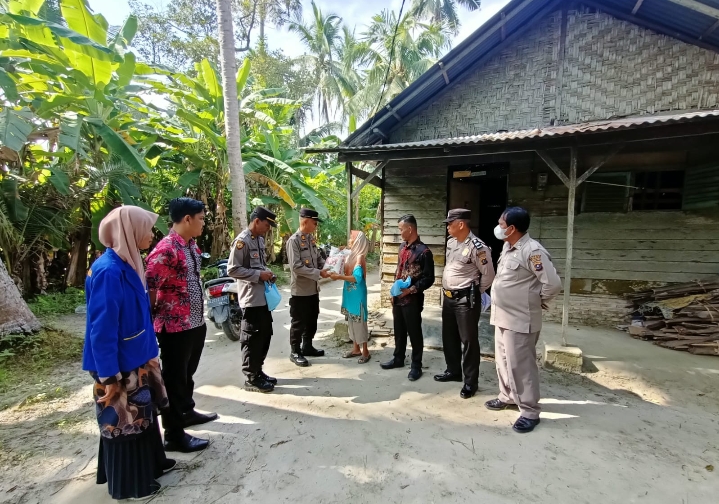 Laksanakan Program Berkah dan Jemari Sipope, Ini Yang Dilakukan Personel Polsek Air Joman