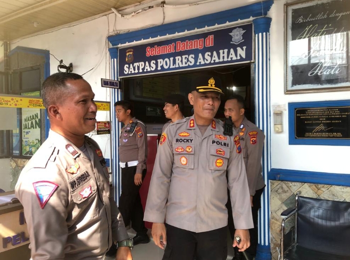 AKBP Rocky Tinjau Ruang Pelayanan Publik Di Kantor Satlantas Polres Asahan