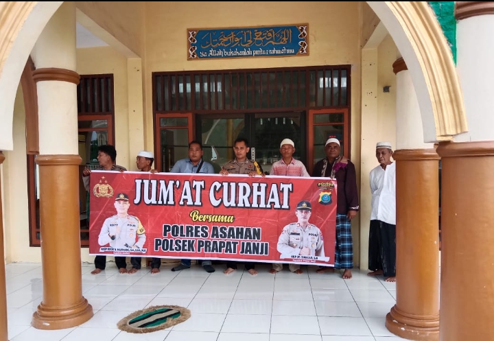Personel Polsek Prapat Janji Gelar Jumat Curhat Masjid Al Falah