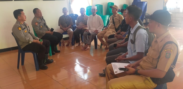 Kapolsek Pulau Raja Gelar Jumat Curhat Bersama Tokoh Agama