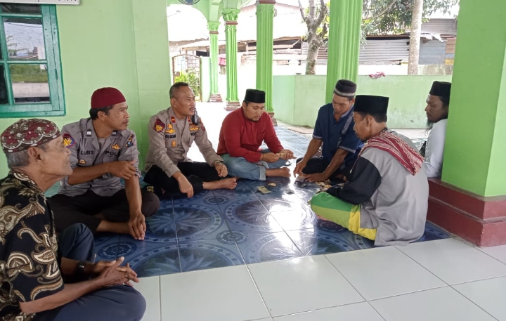 Satpolairud Jumat Curhat di Mesjid Ukhuwah Islamiyah
