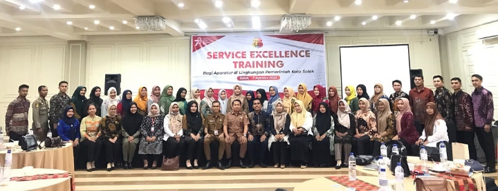 BKPSDM Kota Solok Gelar Pelatihan Service Excellence Skills