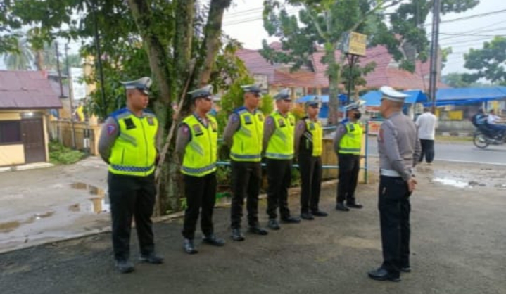 Satlantas Polres Palas Apel di Pos Lantas Polsek Barumun Sebelum Laksanakan Pos Padat Pagi