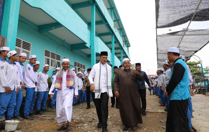 Ijeck Harap Santri Ponpes Al-Mukhlisin Sibuhuan Punya Cita-Cita Besar dan Teladan
