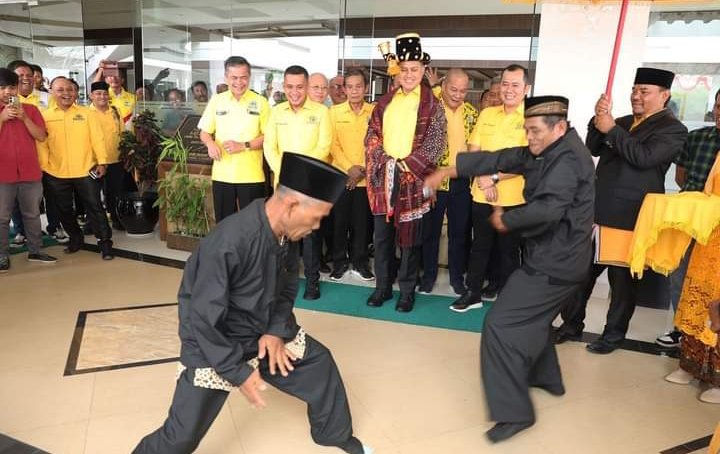 Gelar Konsolidasi Golkar Se Tabagsel, Andar Amin Harahap sambut Ketua DPD Golkar Sumut Musa Rajekshah di Hotel Sapadia Paluta