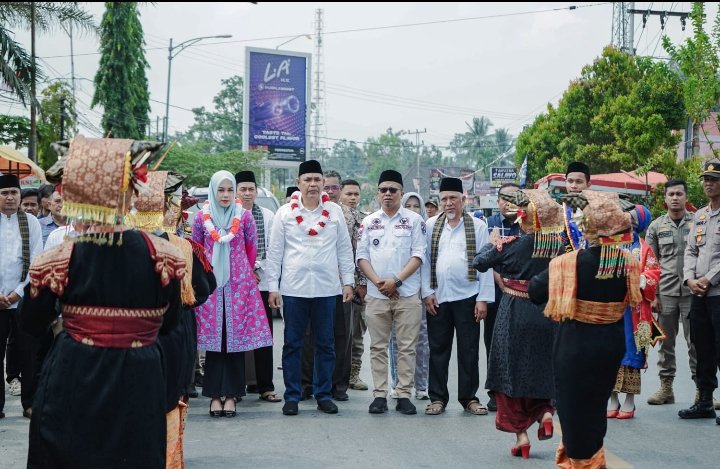 Bupati Solok Bersama Anggota DPR RI Komisi V Temu Ramah dengan Masyarakat Nagari Salayo