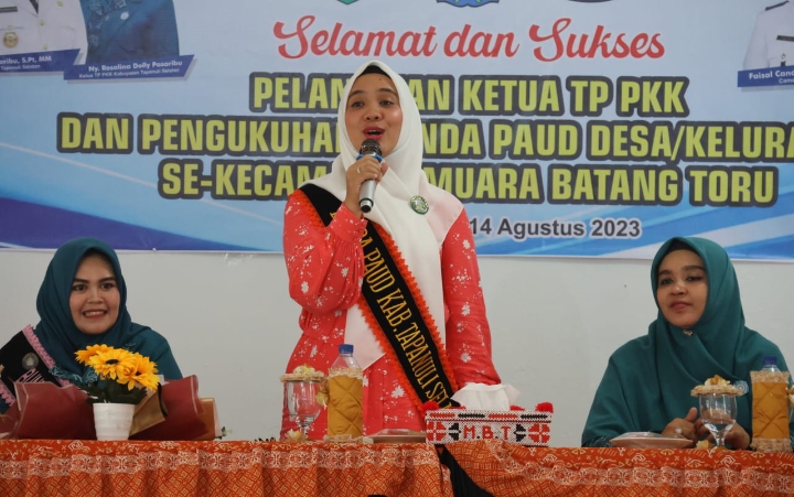 Ketua TP PKK Tapsel Ajak Kader PKK dan Bunda PAUD Agar Kompak Memajukan Desa dan Kelurahan