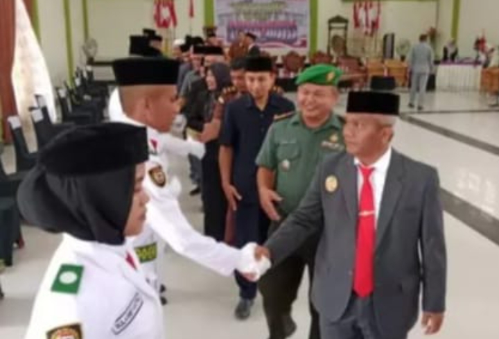 Plt Bupati Kukuhkan PaskibraÂ  Palas, Zarnawi Pasaribu : Selamat dan Ilmu yang Didapat Harus Diimplementasikan