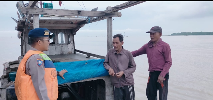 Terus Ciptakan Rasa Aman di Masyarakat , Satpolairud Polres Asahan Patroli di Perairan Asahan