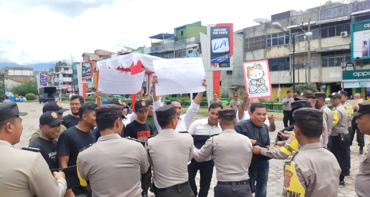 Polres Padangsidimpuan Gelar Latihan Simulasi Pengamanan TPS,AKBP Dudung Setyawan : Siap Amankan dan Sukseskan Pilkades