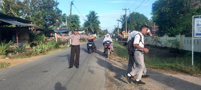 Personil Polsek Bandar Pasir Mandoge Giat Strong Point