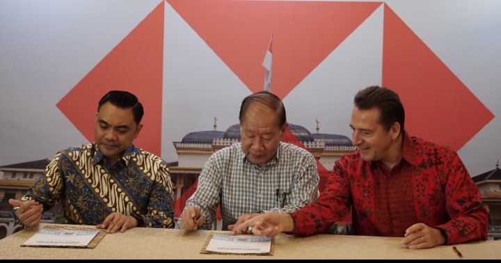 HSBC Indonesia Salurkan Kredit Untuk Mendukung Bisnis Distribusi Kendaraan Listrik di Medan dan Riau