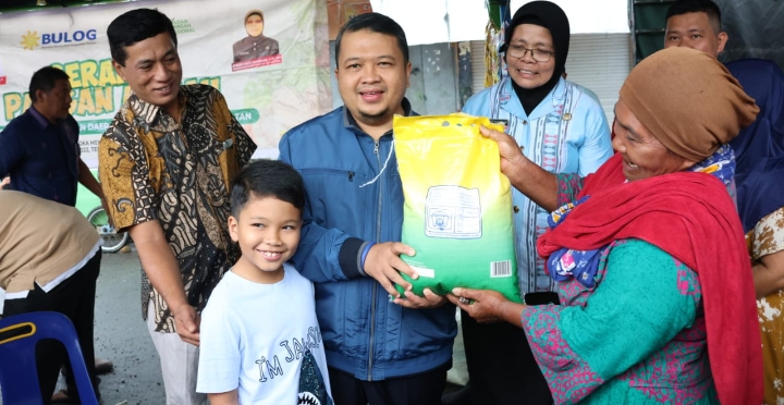 Pemkab Tapsel Gelar Gerakan Pangan Murah, Bupati Dolly Pasaribu bersama Jagoannya Tinjau GPM