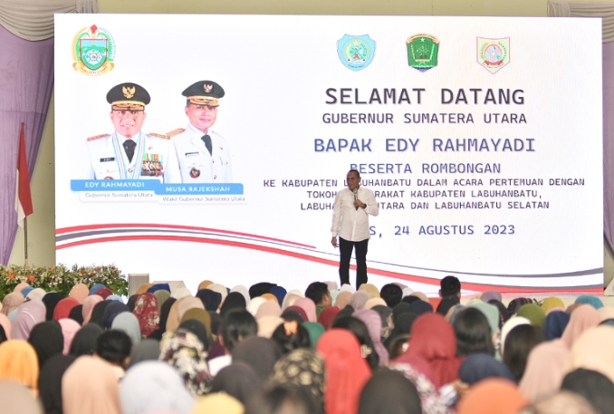 Gubernur Edy Rahmayadi Bertemu Ribuan Warga Labuhanbatu Raya di Rantauprapat, Serahkan Bantuan Asuransi Nelayan, Alat Tangkap hingga Alsintan