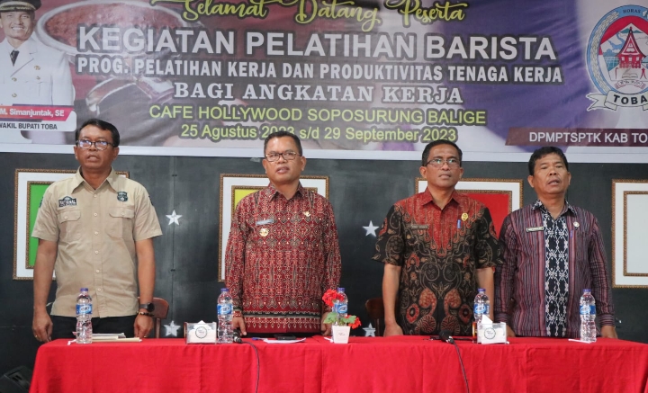 Bupati Poltak Sitorus Buka Pelatihan Barista Kabupaten Toba