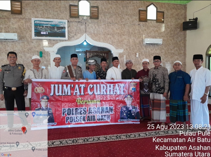 Personil Polsek Air Batu Jumat Curhat Kamtibmas di Masjid Jabal Nur