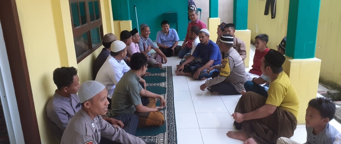 Personil Polsek Bandar Pasir Mandoge Melaksanakan Pengamanan Kegiatan Ibadah Sholat Jumat