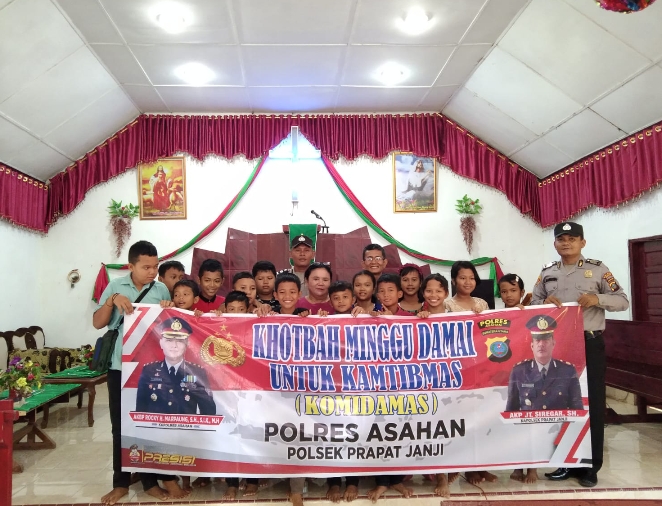 Personel Polsek Prapat Janji Laksanakan Khotbah Minggu Kasih
