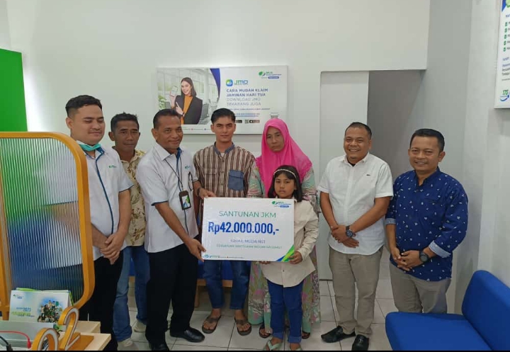 Ahli Waris Anggota PWI Madina Terima Santunan Rp 42 Juta: Terima Kasih PWI Sumut