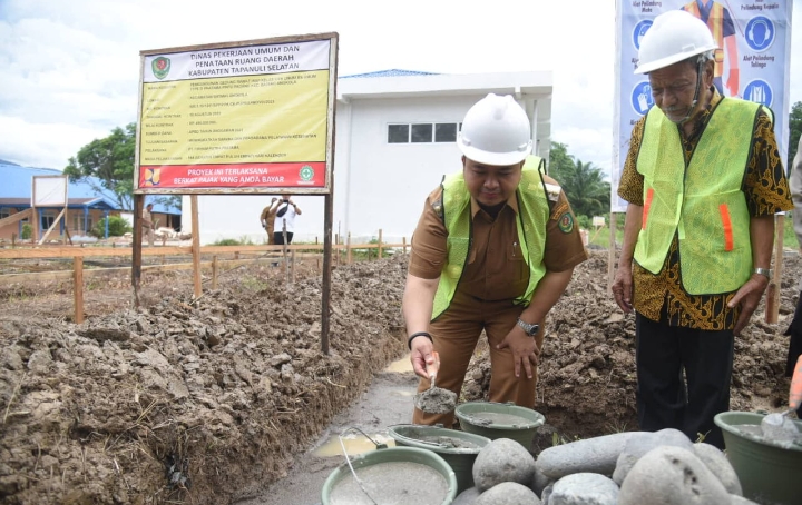 Bupati Tapsel Lakukan Peletakan Batu Pertama Pembangunan RSUD Pintu Padang, Dolly Pasaribu : Penyediaan Fasilitas Kesehatan Prioritas Utama