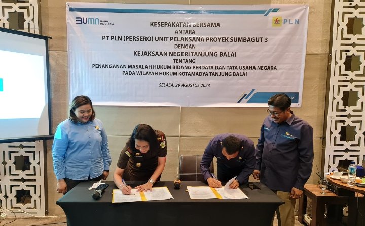 Kejari Tanjung Balai dengan PLN Tandatangani PKB Pendampingan Hukum SUTT 150 kV Tanjung Balai-Kisaran